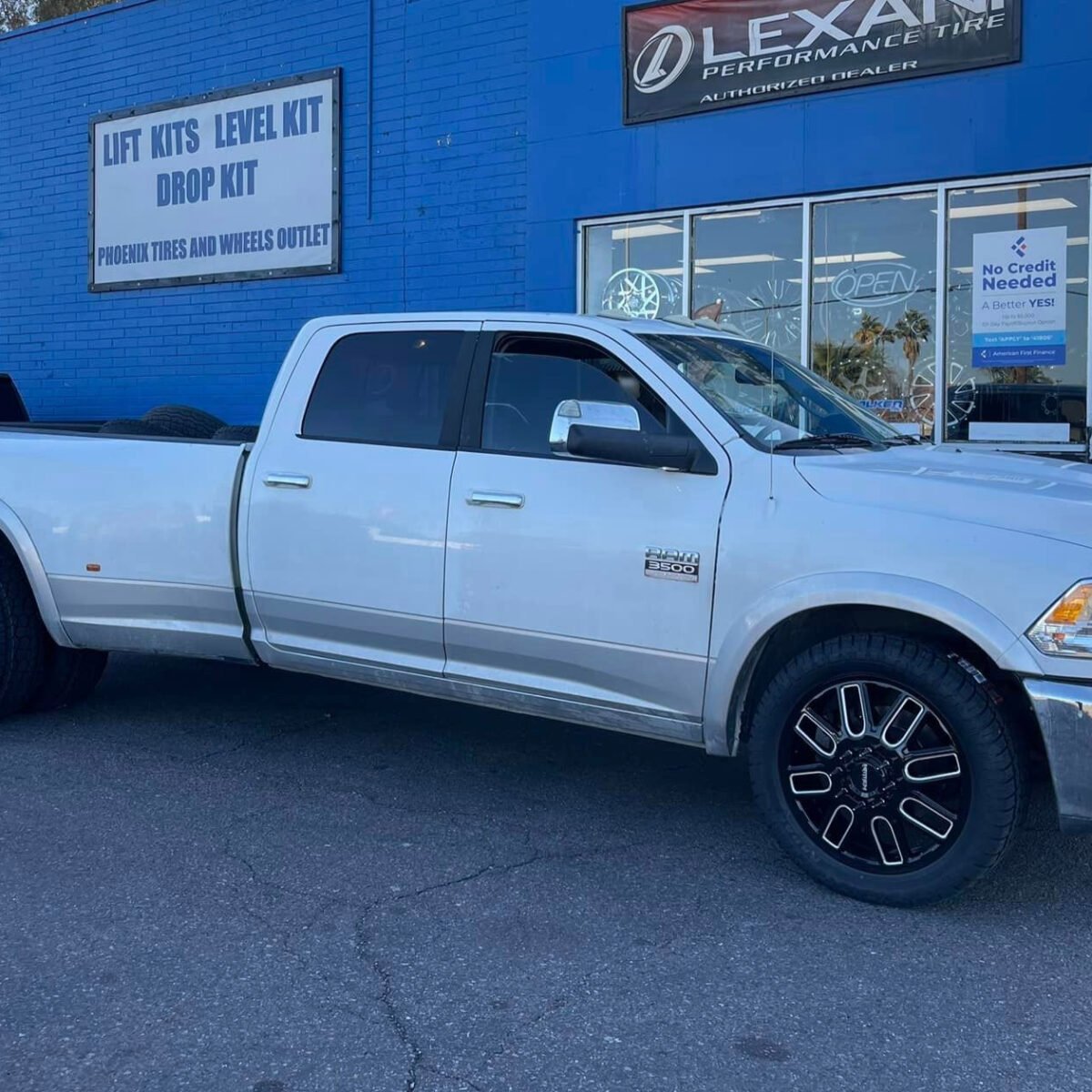 PHOENIX TIRES AND WHEELS - DULLIES - DODGE RAM 3500_edited